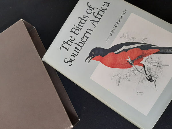 The Birds of Southern Africa Finch-Davies, Claude Gibney (artist), Alan Kemp and others (text)